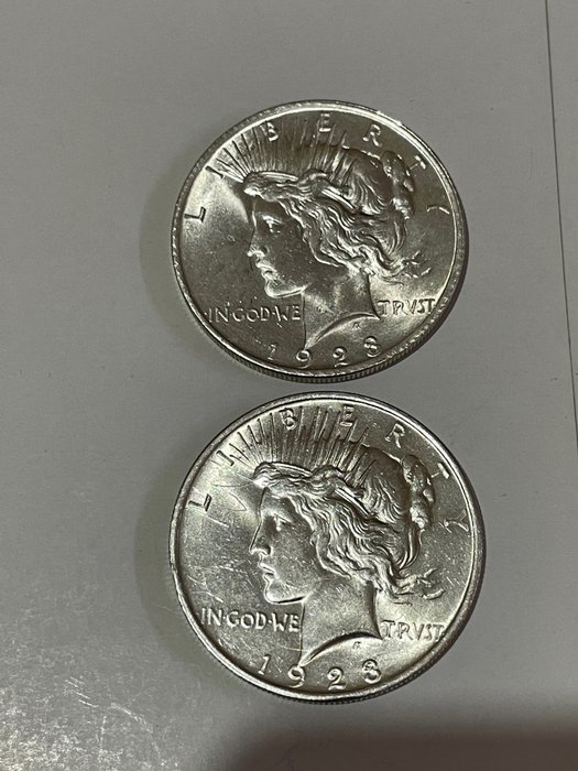 États-Unis. Peace Dollar 1923 (2 pieces)