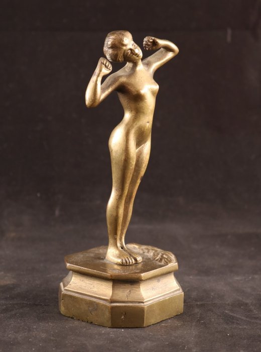 Beeldhouwwerk, Female standing nude - stretching out - Art Deco stijl