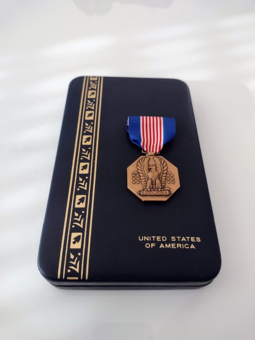 EE. UU. - Ejército/Infantería - Juego completo, Medalla del soldado