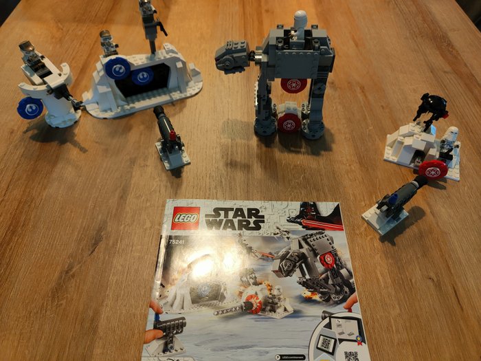 Lego - Star Wars - 4 articles 75299 en 75241 en 75199 en 9493 - 2000-present