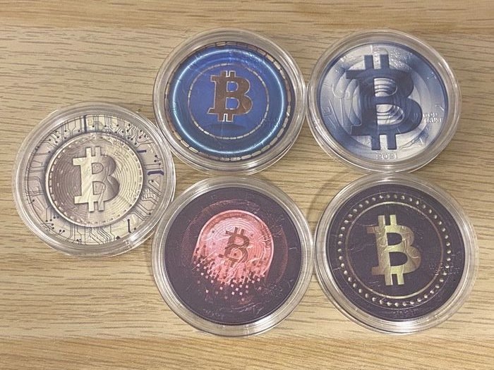 United States. 1 Dollar 2021 – American Eagle Bitcoin Set - Colorized -  5 x 1 Oz