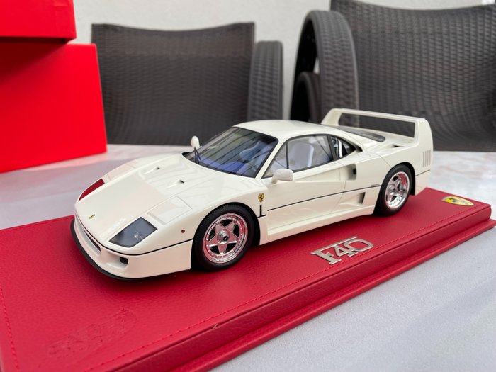 BBR - 1:18 - Ferrari F40 - Édition limitée 92 pièces - Modèles de luxe d'Italie - y compris la boîte d'affichage d'origine