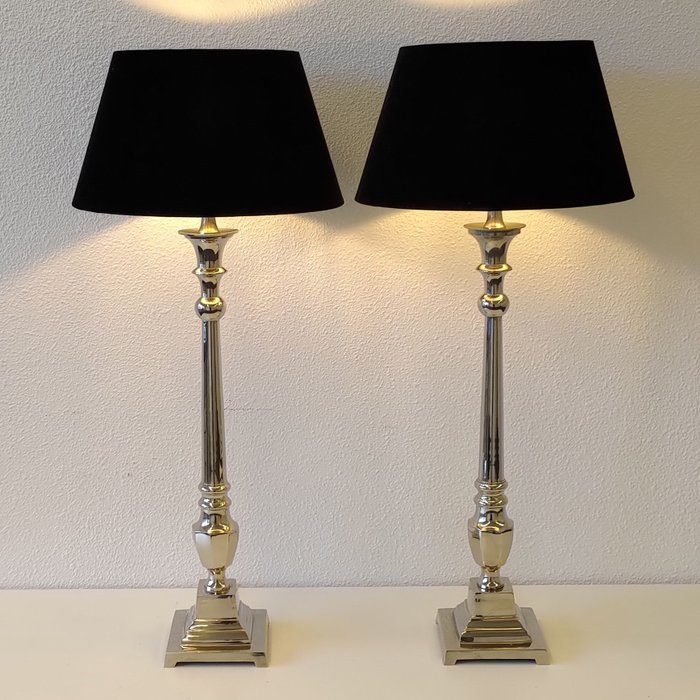 Een paar hoge vintage neoklassieke lampen - 70 cm - Neoklassieke stijl