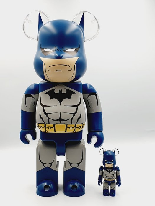 Batman x DC comic  X Medicom Toy Be@rbrick - Batman (Hush) 400% & 100% Bearbrick 2022