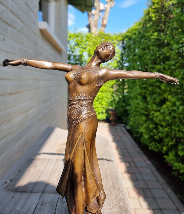 雕塑, A art deco dancer - 36 cm - 大理石, 黄铜色