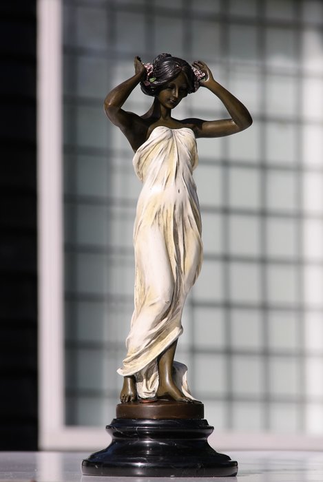 Statue, lady hair - 35 cm - bronse marmor