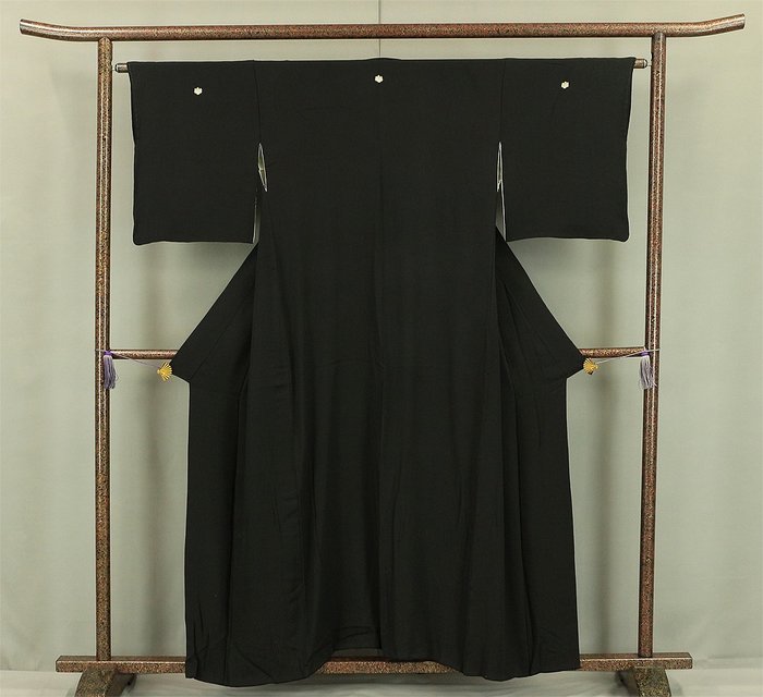 Kimono (1) - Silk - Kuro Tomesode (Black based the most - Catawiki