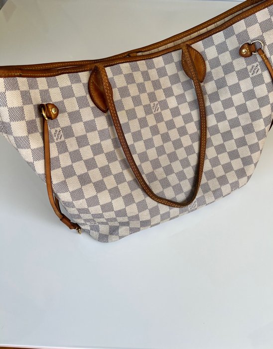 10 Louis Vuitton Neverfull Dupes - by Kelsey Boyanzhu