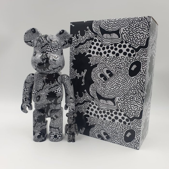 Preview of the first image of Keith Haring (after) - Disney mickey mouse x Keith haring USA Exclusive.