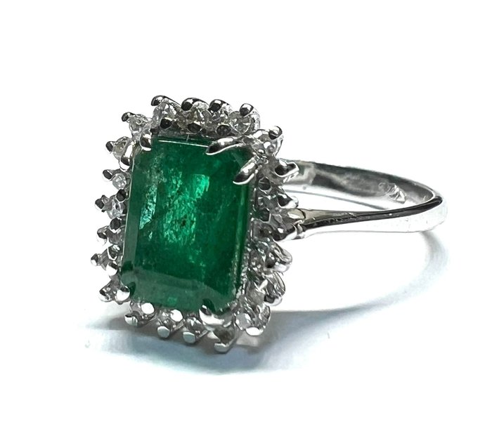 Image 3 of 18 kt. White gold - Ring - 2.10 ct Emerald - Diamonds