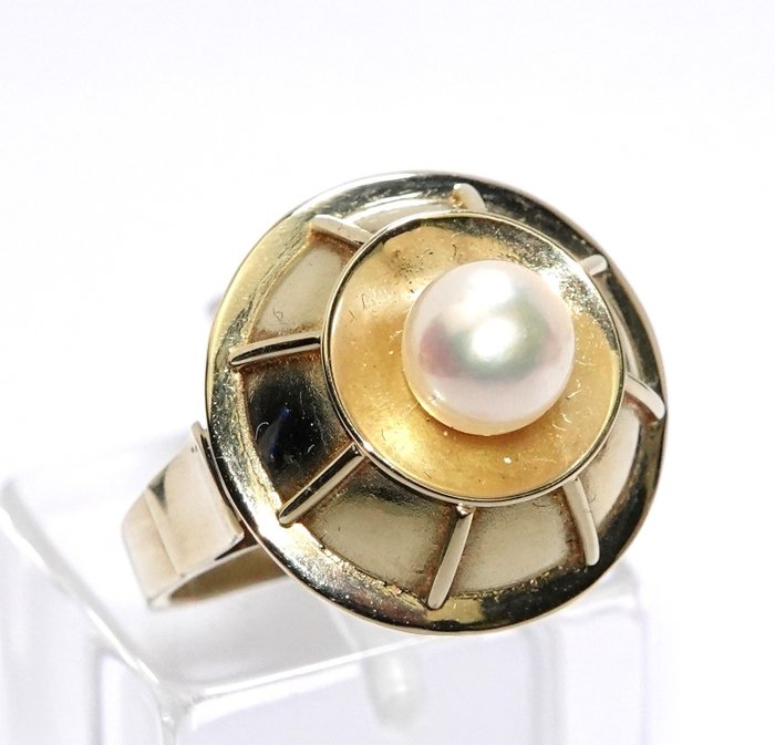Preview of the first image of Handarbeit - 14 kt. Yellow gold - Ring - pearl.
