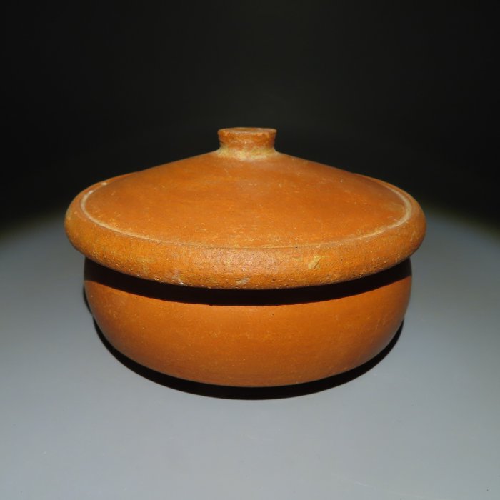 古罗马 Terracotta 碗。公元一世纪至四世纪。 11 厘米深。无底价