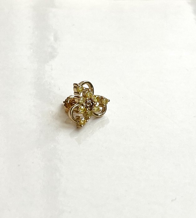 Image 2 of 1.30 ct fancy brown & fancy yellow diamonds designer stud earrings Yellow gold - Earrings - 0.30 ct