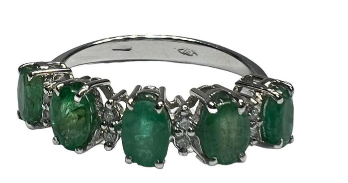 Image 2 of 18 kt. Gold - Ring - 1.61 ct Emerald - Diamonds