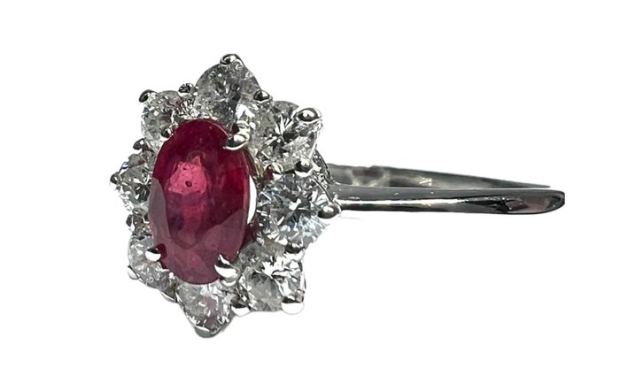 Image 2 of 18 kt. White gold - Ring - 0.80 ct Ruby - Diamonds