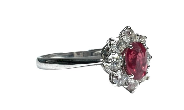 Image 3 of 18 kt. White gold - Ring - 0.80 ct Ruby - Diamonds