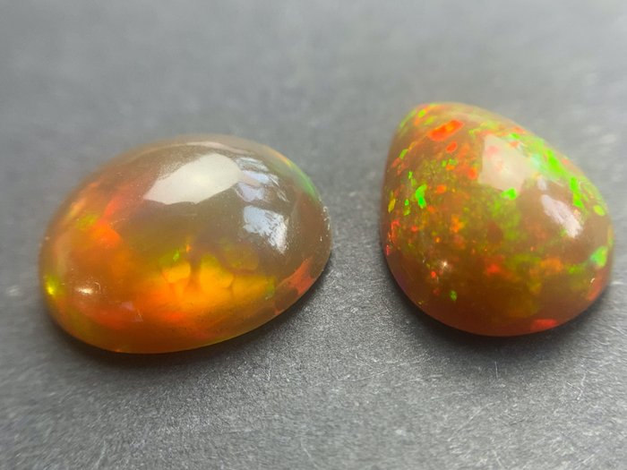 2 pcs 橙棕色+缤纷色彩 水晶蛋白石 - 3.03 ct