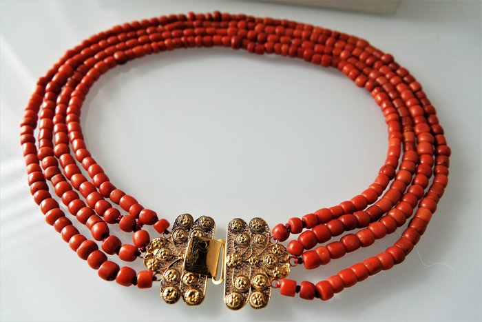 Preview of the first image of 14 kt. Yellow gold - Necklace Blood Coral - red coral.