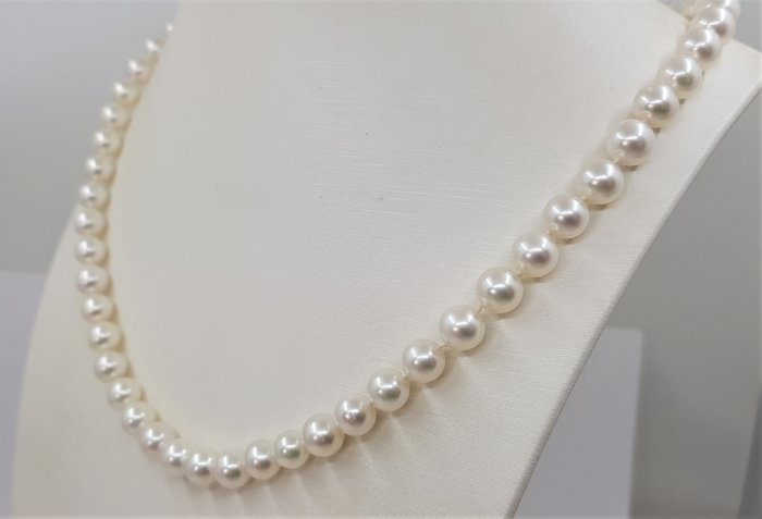 Halskette 6,5 x 7 mm helle Akoya-Perlen