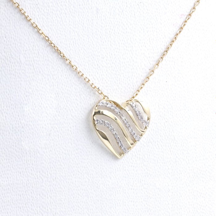 No Reserve Price - Necklace with pendant - 14 kt. Yellow gold -  0.08ct. tw. Diamond  (Natural)