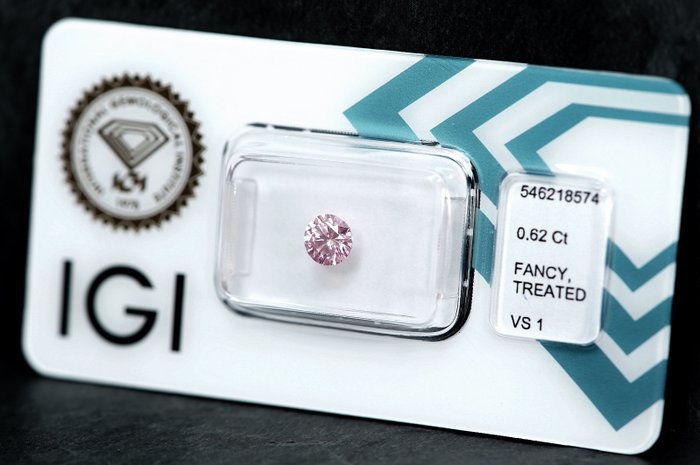 Diamant - 0.62 ct - Brillant - Couleur traitée, Fancy Pink - VS1