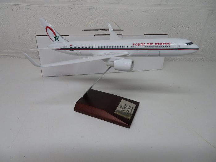Lupa 1:100 - 模型飛機 - 波音 767-300 摩洛哥皇家航空