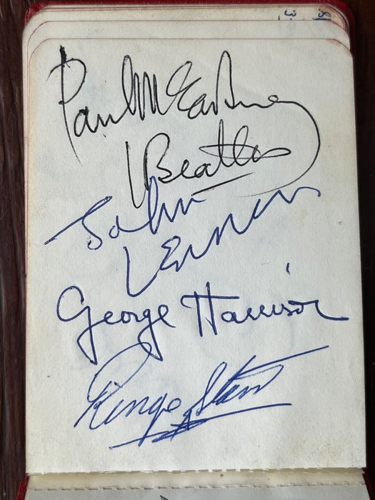 The Beatles - Multiple artists - Autograph Booklet - Also signed by The Hollies, Cilla Black and the Spotnicks - Memorabilia firmato (autografo originale) - 1963/1963