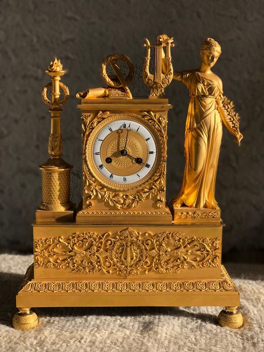 Orologio da mensola - "Sapho à Phaon" Levasseur - Bronzo dorato - intorno al 1820