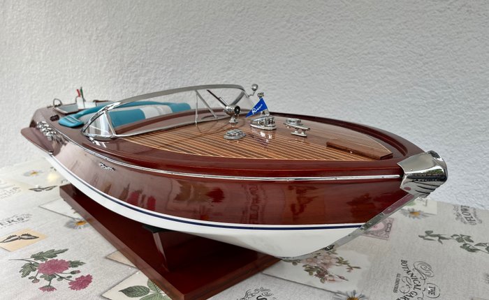 Image 2 of Scale boat model, Huge Riva Aquarama 124cm Italian wood model model - Wood - Late 20th century
