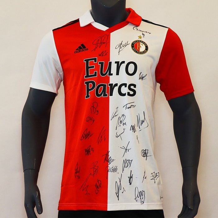 Feyenoord Rotterdam - Eredivisie 2022/23 - Original home shirt signed by the selection