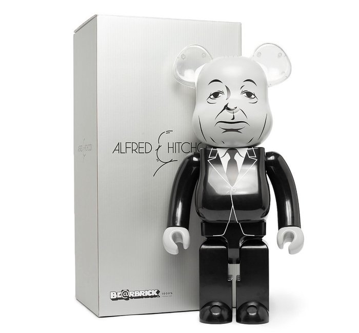 Preview of the first image of Medicom Bearbrick 400% - Alfred Hitchcock.