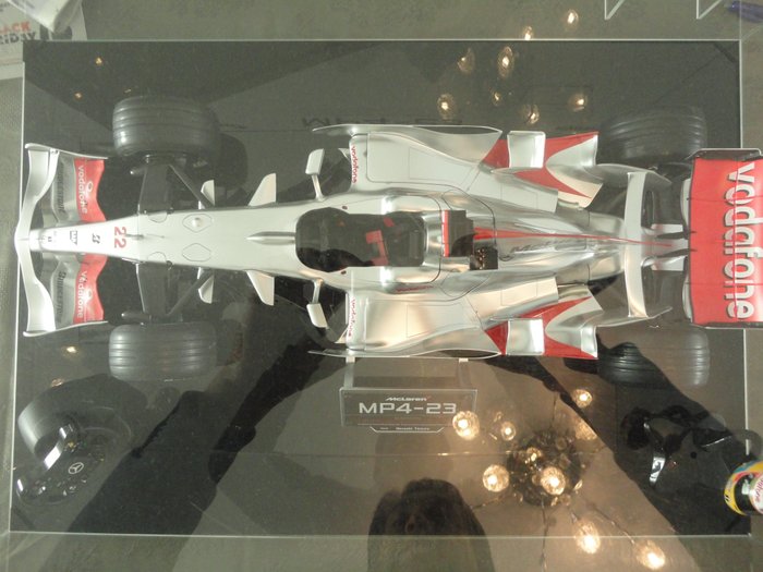 Image 3 of De Agostini - Kyosho - 1:8 - McLaren MP4-23