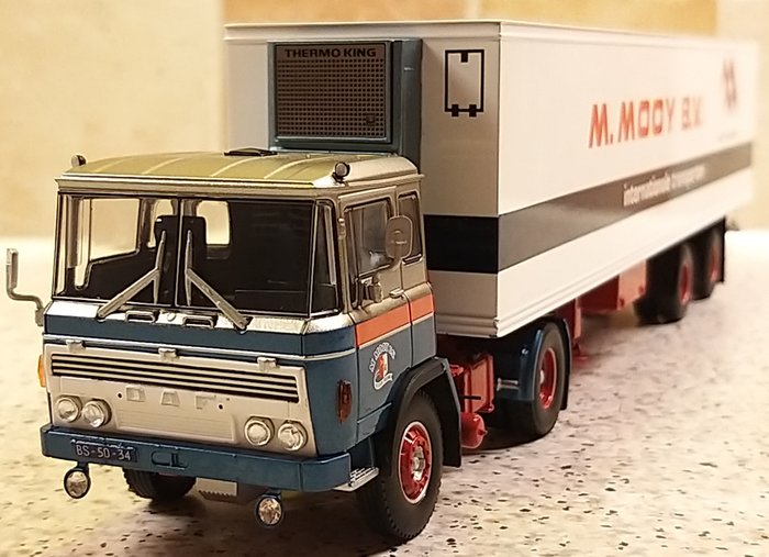 Preview of the first image of WSI - 1:50 - DAF F2600 - tractor with refrigerated trailer "M. Mooy B.V.".