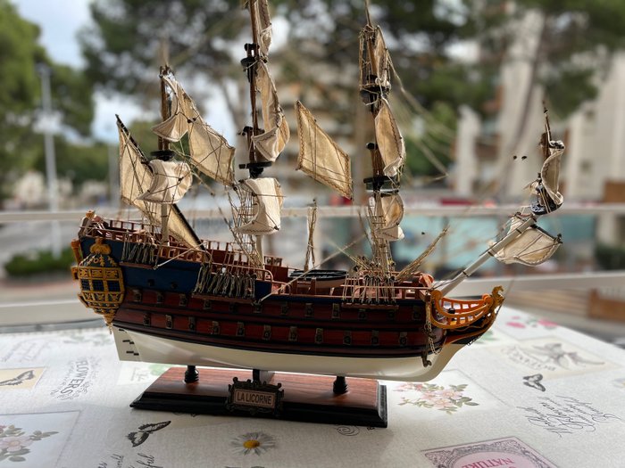 Voilier 3 mats La Licorne en bois 70 cm modelisme - 模型船