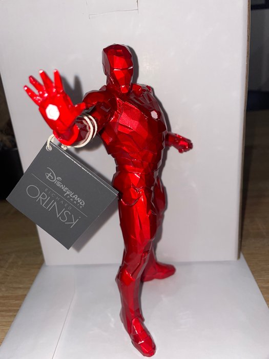 Preview of the first image of Richard Orlinski (1966) - IRON MAN (red edition).