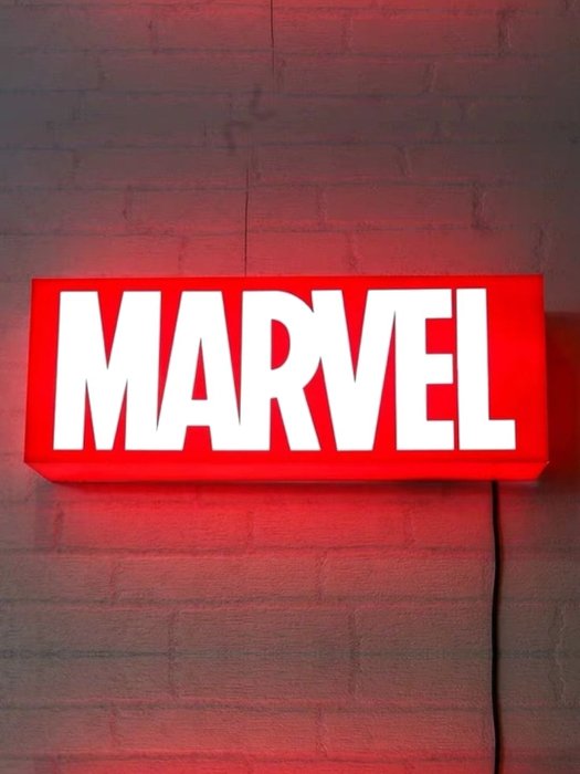 Marvel - Világító jel - Plexiüveg