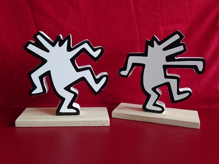 Preview of the first image of Vilac - Bookends Keith Haring Dancing Dogs Bookends Limited Edition - 2000-present - France.