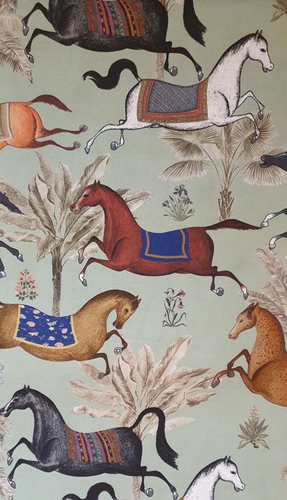 Artmaison Eksklusivt orientalsk stoff med løpende hester -600x140cm - grønn - Tekstil  - 600 cm - 140 cm