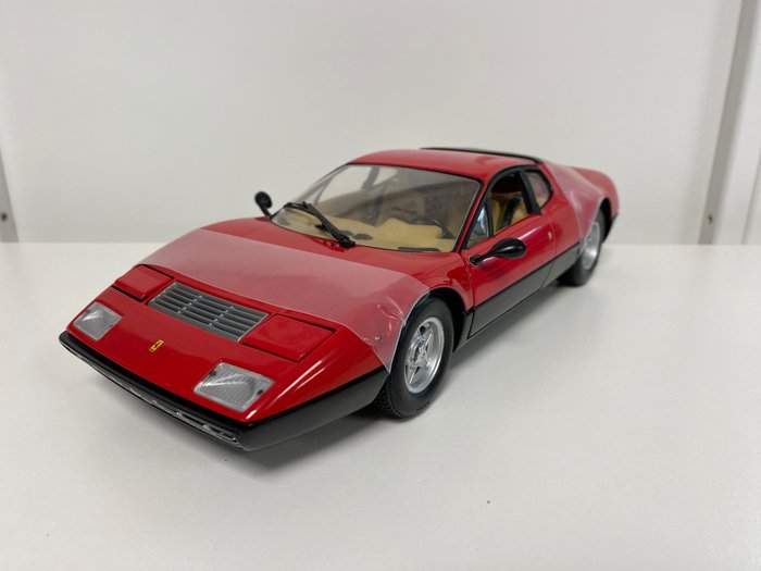 Image 2 of Kyosho - 1:18 - Ferrari 365 GT4/BB 1973