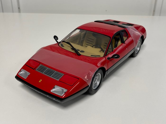 Preview of the first image of Kyosho - 1:18 - Ferrari 365 GT4/BB 1973.