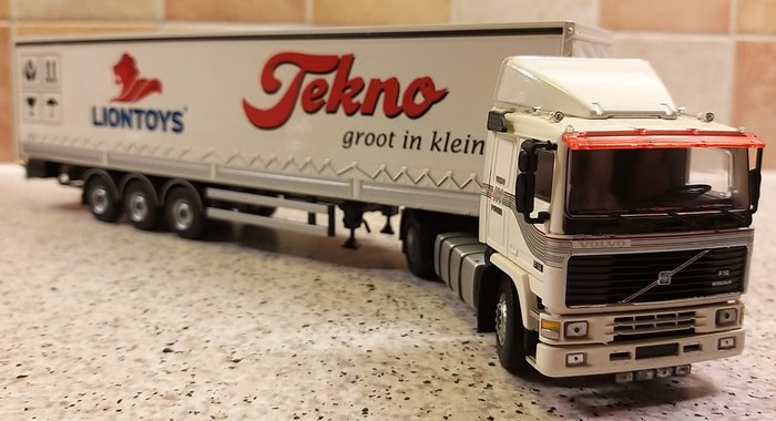 Image 3 of Tekno - 1:50 - VOLVO F16 - tractor with curtainsider trailer "Tekno - LIONTOYS"
