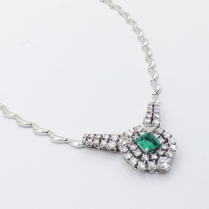 Preview of the first image of 18 kt. White gold - Necklace with pendant - 1.50 ct Emerald - Diamonds.