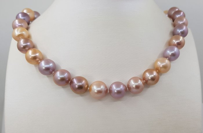 Preview of the first image of No reserve - 11x13mm Multi Edison Freshwater Pearls - 14 kt. White gold - Necklace.