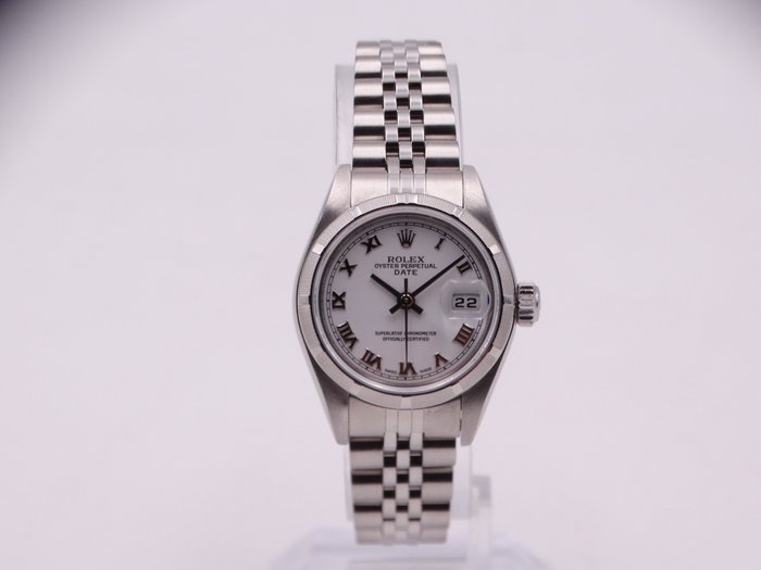 Preview of the first image of Rolex - Oyster Perpetual Date - 79190 - Women - 2000-2010.