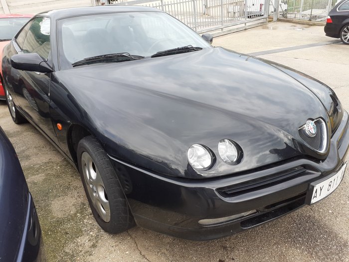 Preview of the first image of Alfa Romeo - Gtv 1.8 16V Twin Spark - 1998.