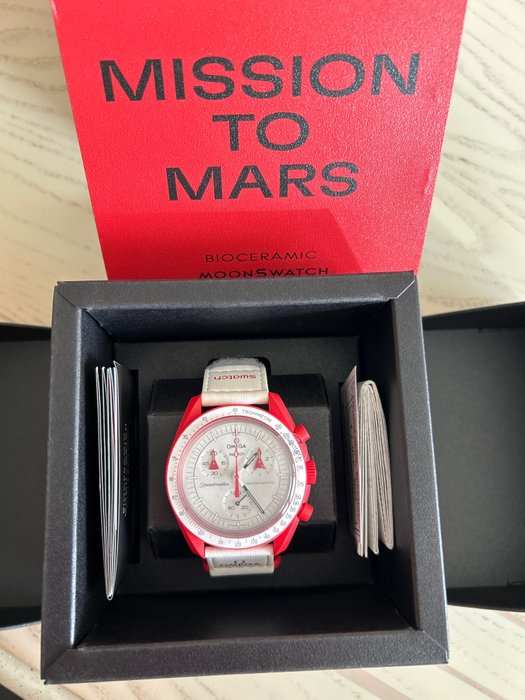Swatch - Omega - MoonSwatch Mission On Mars - SO33R100 - - Catawiki
