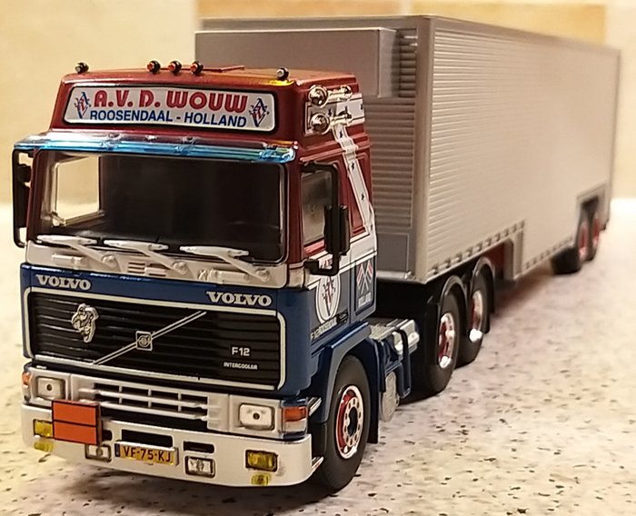 Preview of the first image of Tekno - 1:50 - VOLVO F12 Globetrotter - tractor with Freuhauf classic trailer "A. v.d. Wouw.