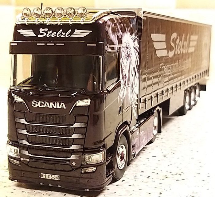 Preview of the first image of Tekno - 1:50 - Scania S650/V8 - tractor with curtainsider trailer "Stelzl".