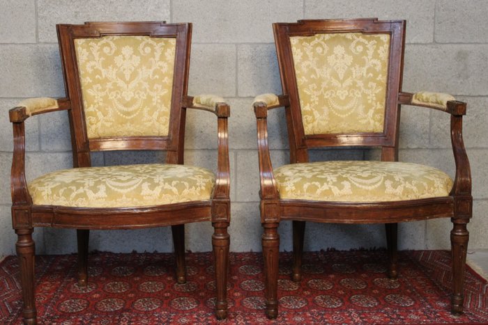 Preview of the first image of Armchair (2) - Louis XVI - Walnut - Late 18th century.