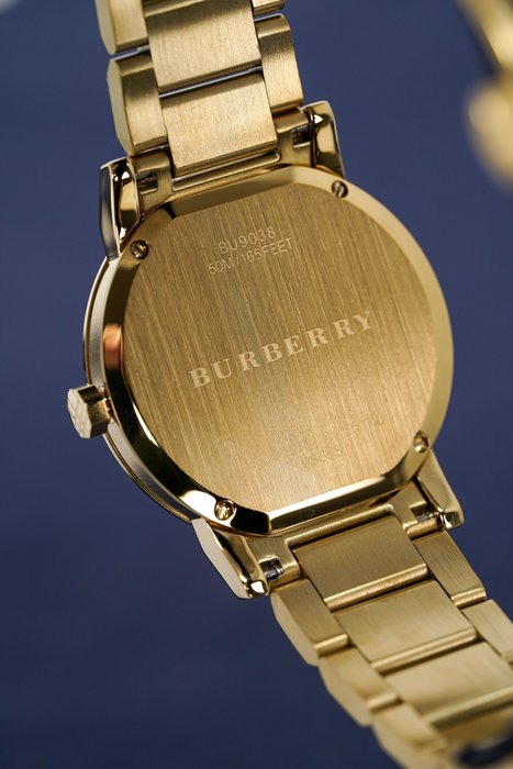 Image 2 of Burberry - The City Engraved Checked Gold + FREE SHIPPING - BU9038 - Unisex - 2011-present